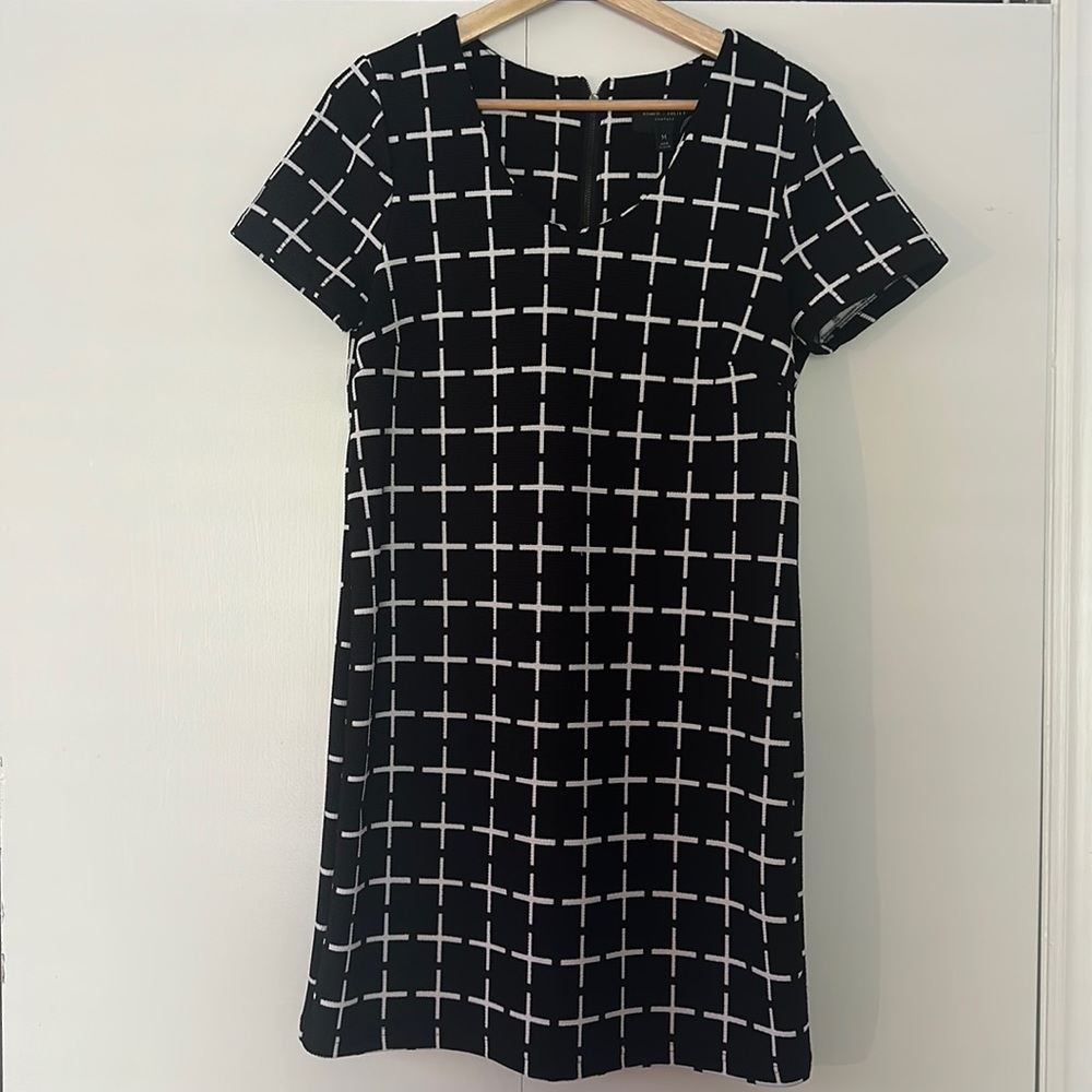 Black and White Cross Shift Dress